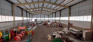 Nossa equipe é formada por arquitetos, designers, cenógrafos e especialistas em marcenaria