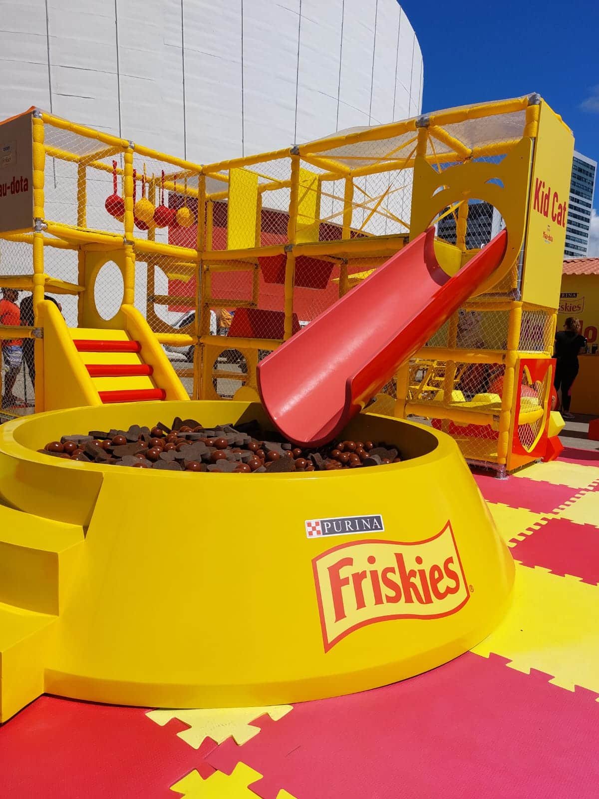 Friskies Nestle