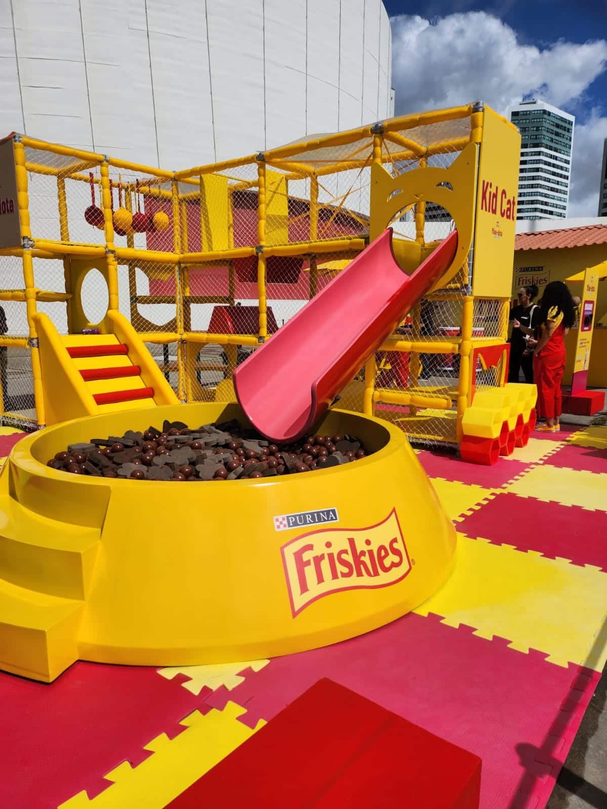 Friskies Nestle